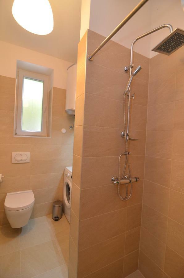 Apartment Zara Sun Bagian luar foto